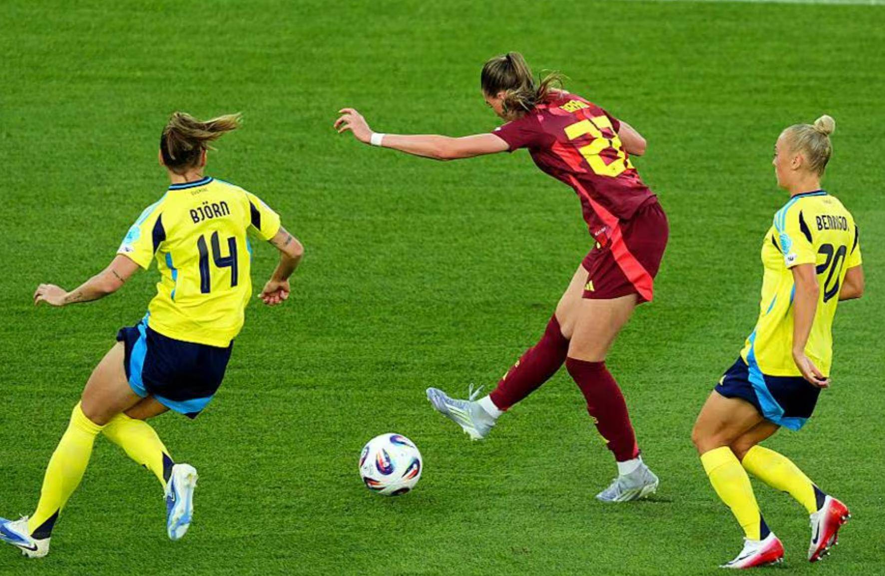 瑞典女足再次击败对手：世界联赛冠军在望的简单介绍