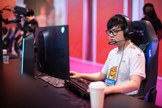 关于DRX2横扫C9，Kanavi高光表现的信息