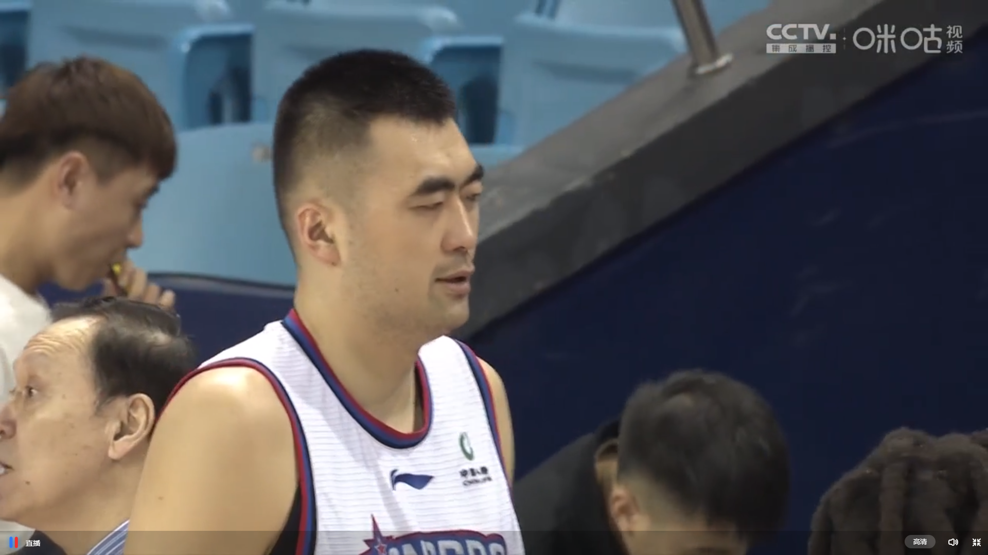 拜仁碾压土耳其，范佩西三分雨点燃全场的简单介绍