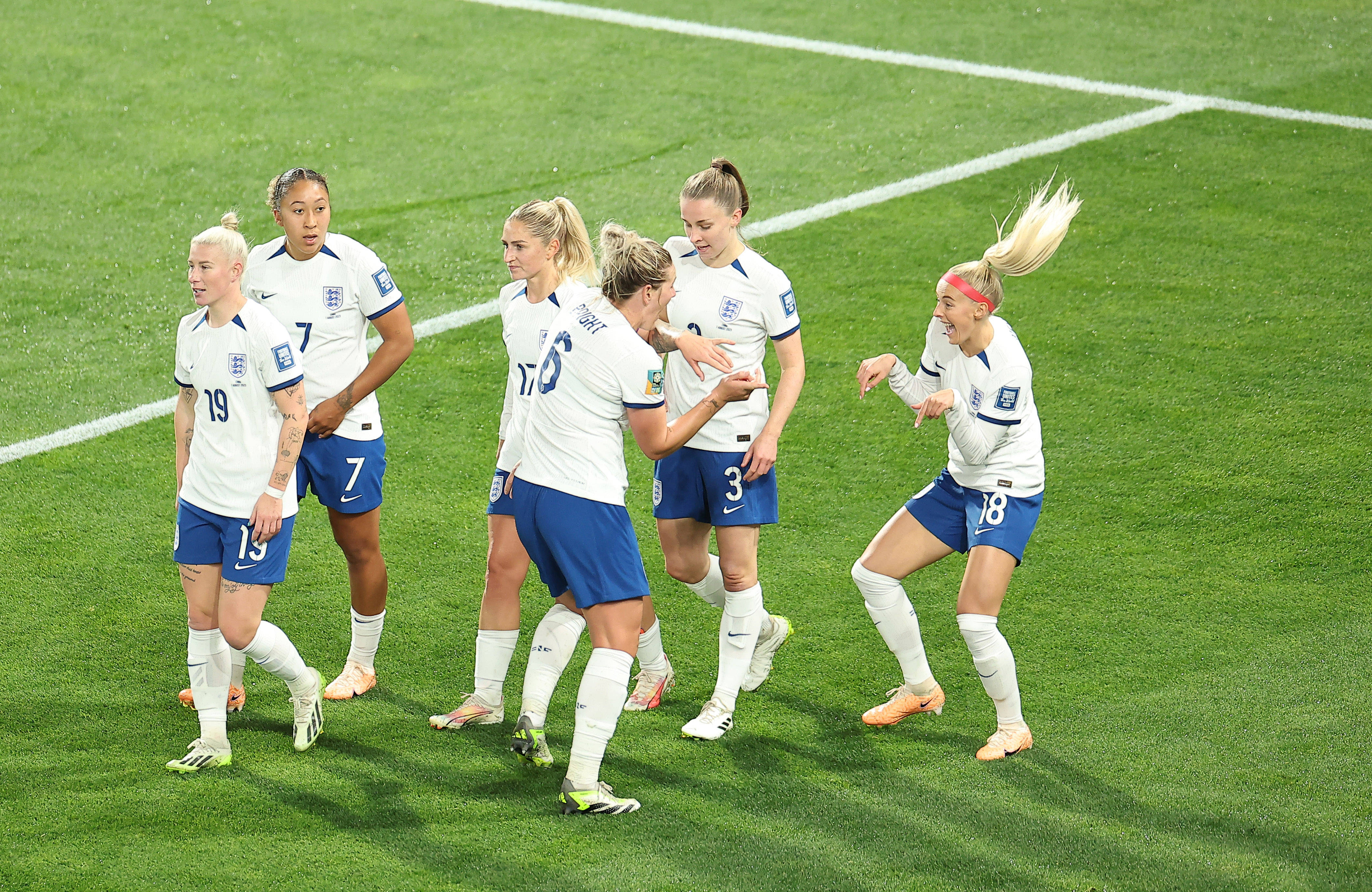 英格兰球队在国际赛场上大放异彩 英格兰球队在国际赛场上大放异彩