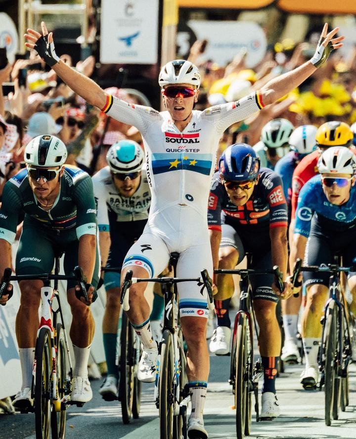 男子自行车赛中，比利时选手称霸
