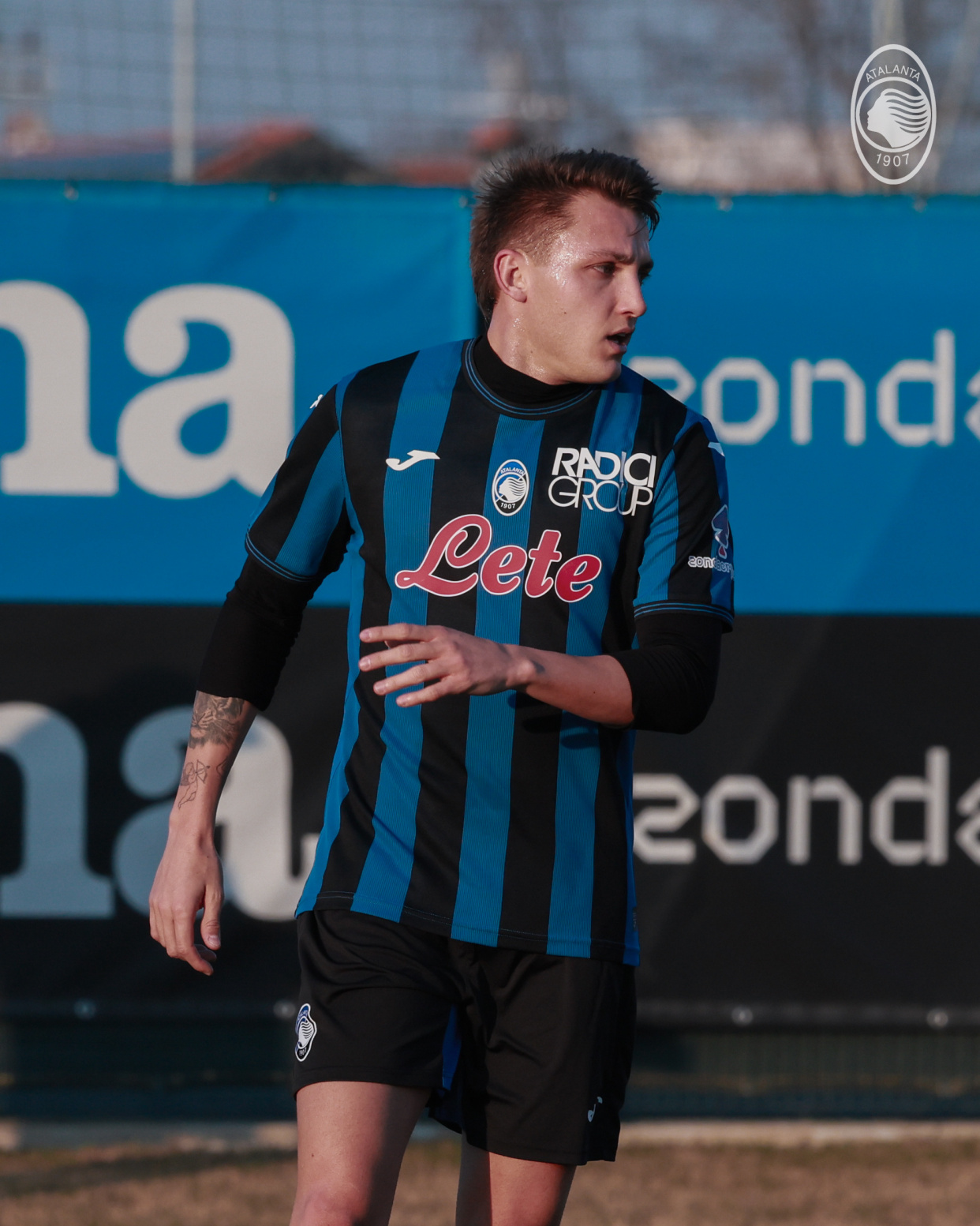 关于国际米兰防守线稳固，球队积极备战关键比赛的信息