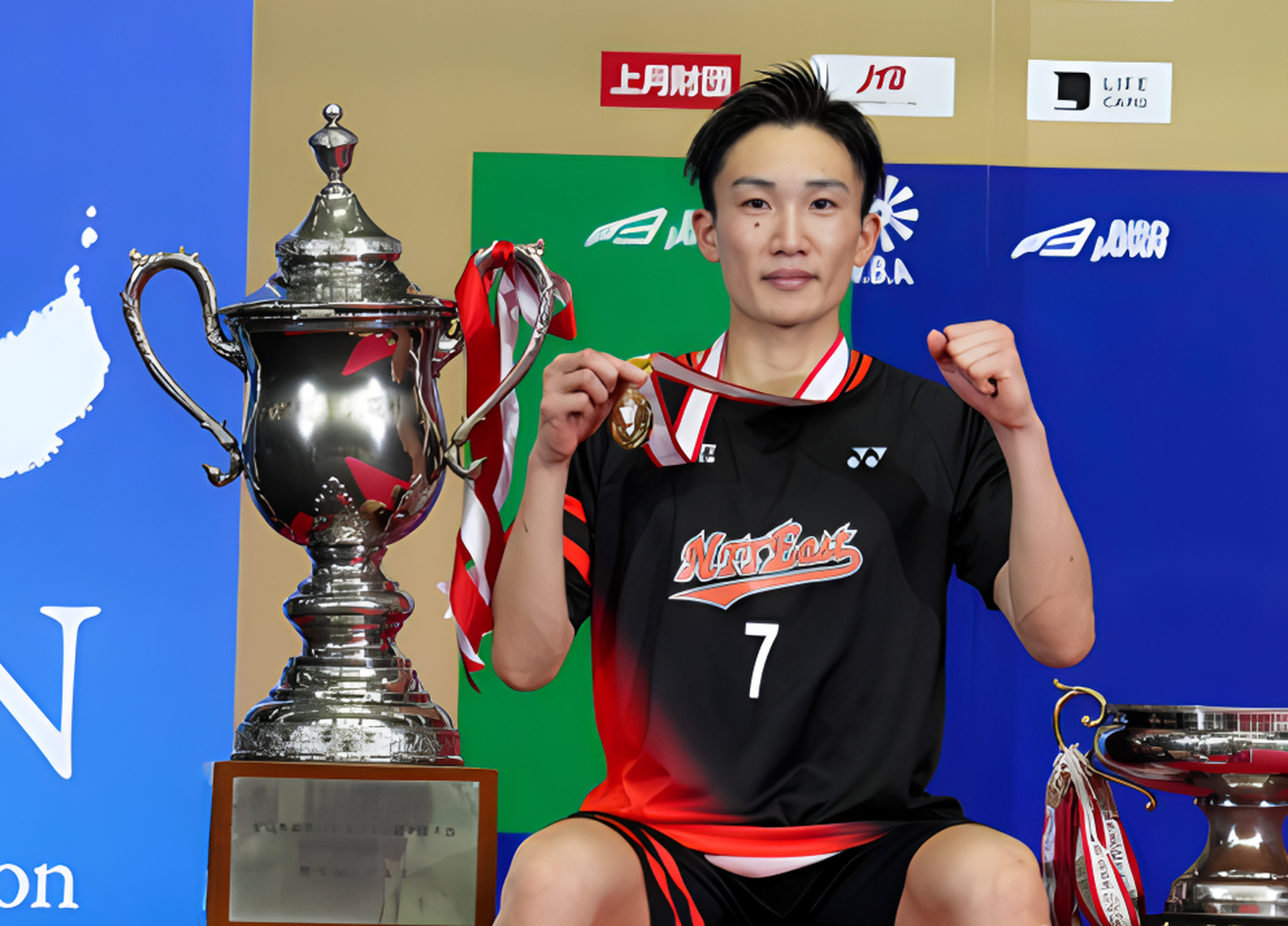 关于中国羽毛球队血洗马来西亚羽毛球队，桃田贤斗制霸全场的信息