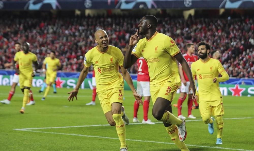 曼城碾压瑞士，皮克高光表现