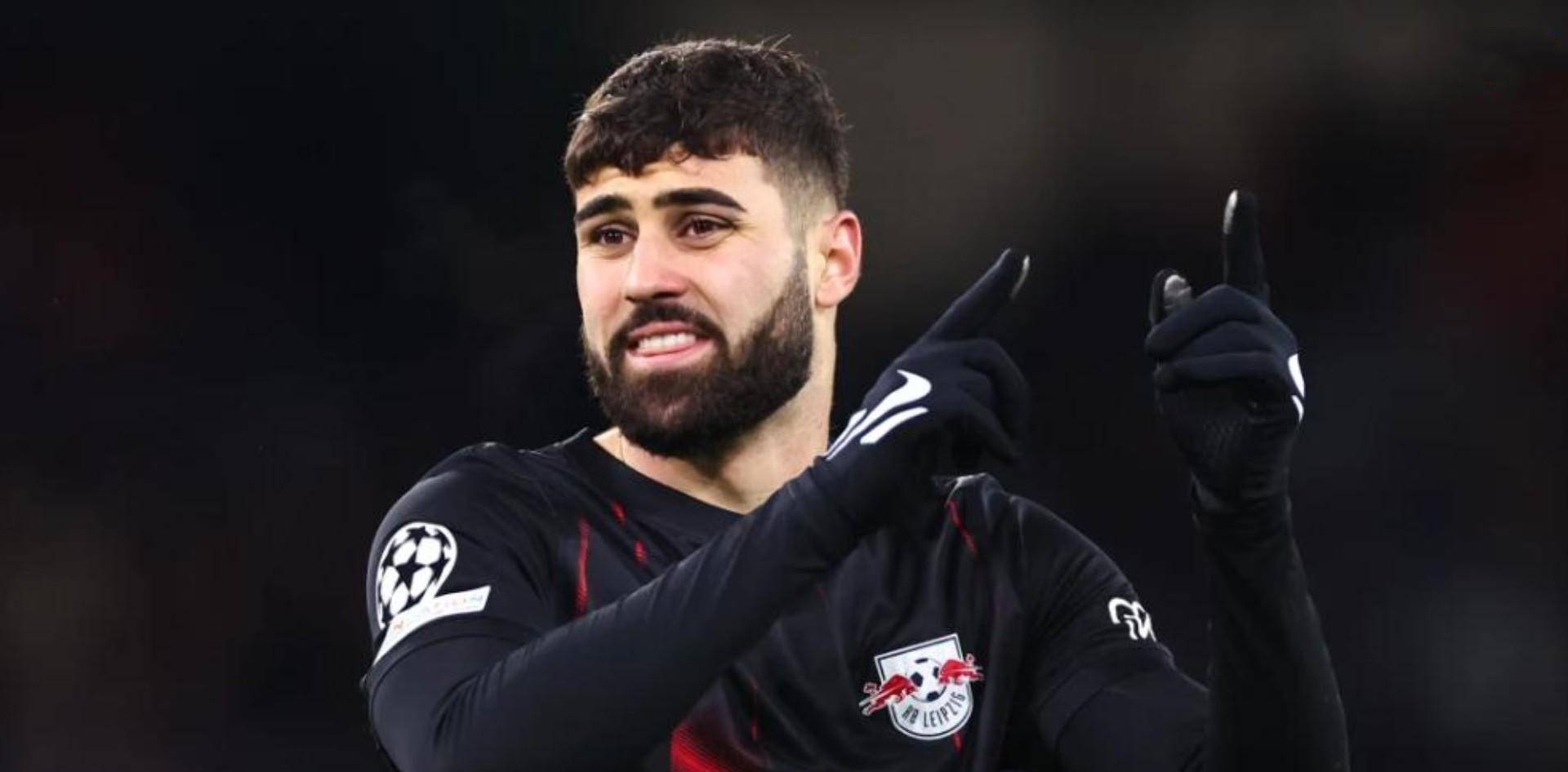 包含莱比锡红牛轻取曼联，卡拉斯科高光表现的词条