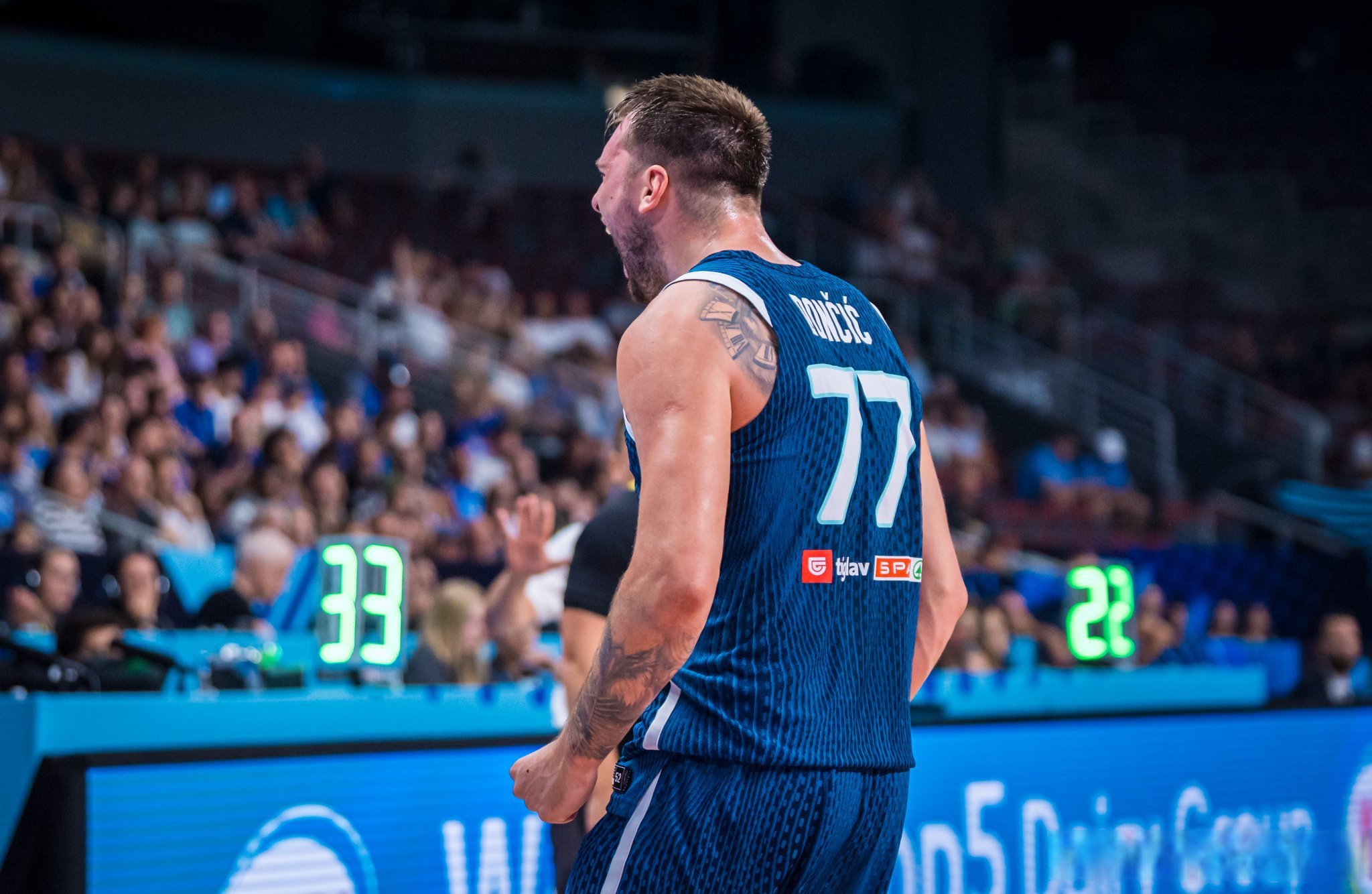 关于意大利男篮血洗澳大利亚男篮，詹姆斯打破历史纪录的信息