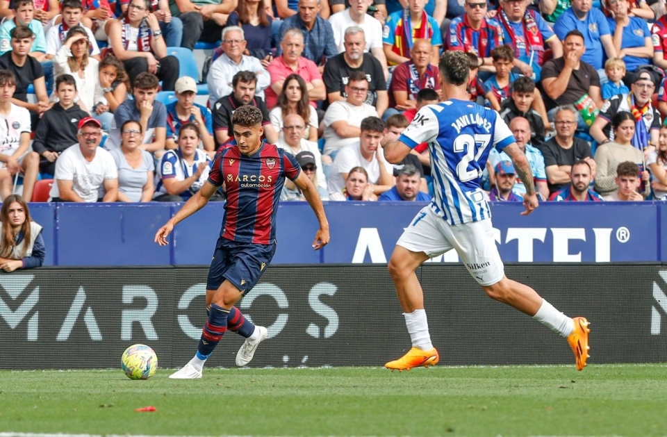 包含阿拉维斯逆风翻盘,打破客场魔咒的词条 包含阿拉维斯逆风翻盘,打破客场魔咒的词条