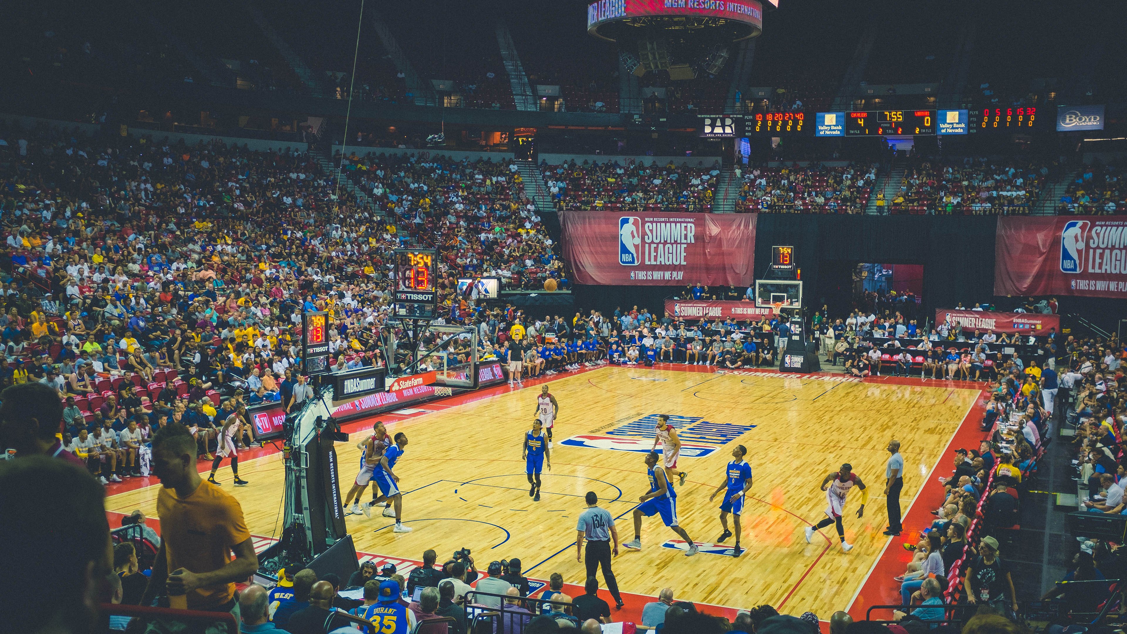 当绿衫军传奇跨越山海，欧文里程碑之夜照亮凯尔特人对阵山西队的文化篮球盛宴