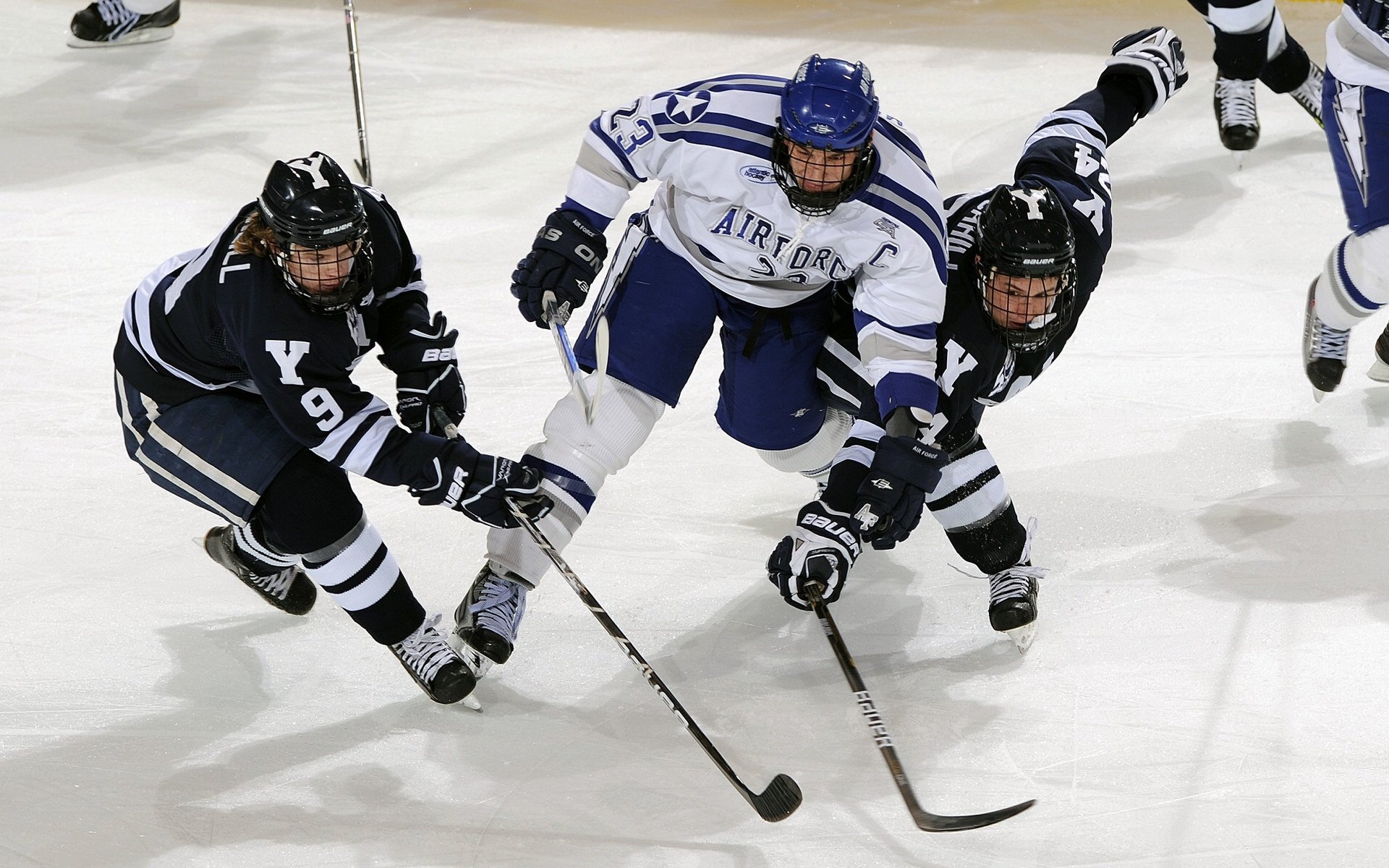 拉沃尔杯完胜温网?梅德韦杰夫刷新纪录背后的网球新叙事
